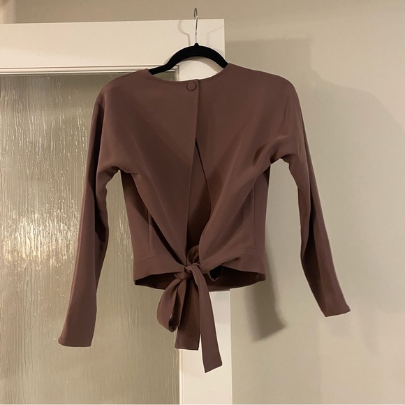 Aritzia Wilfred Laon Blouse, Open Back Crew Neck Tie Waist, Size XXS, NWOT - Picture 7 of 8
